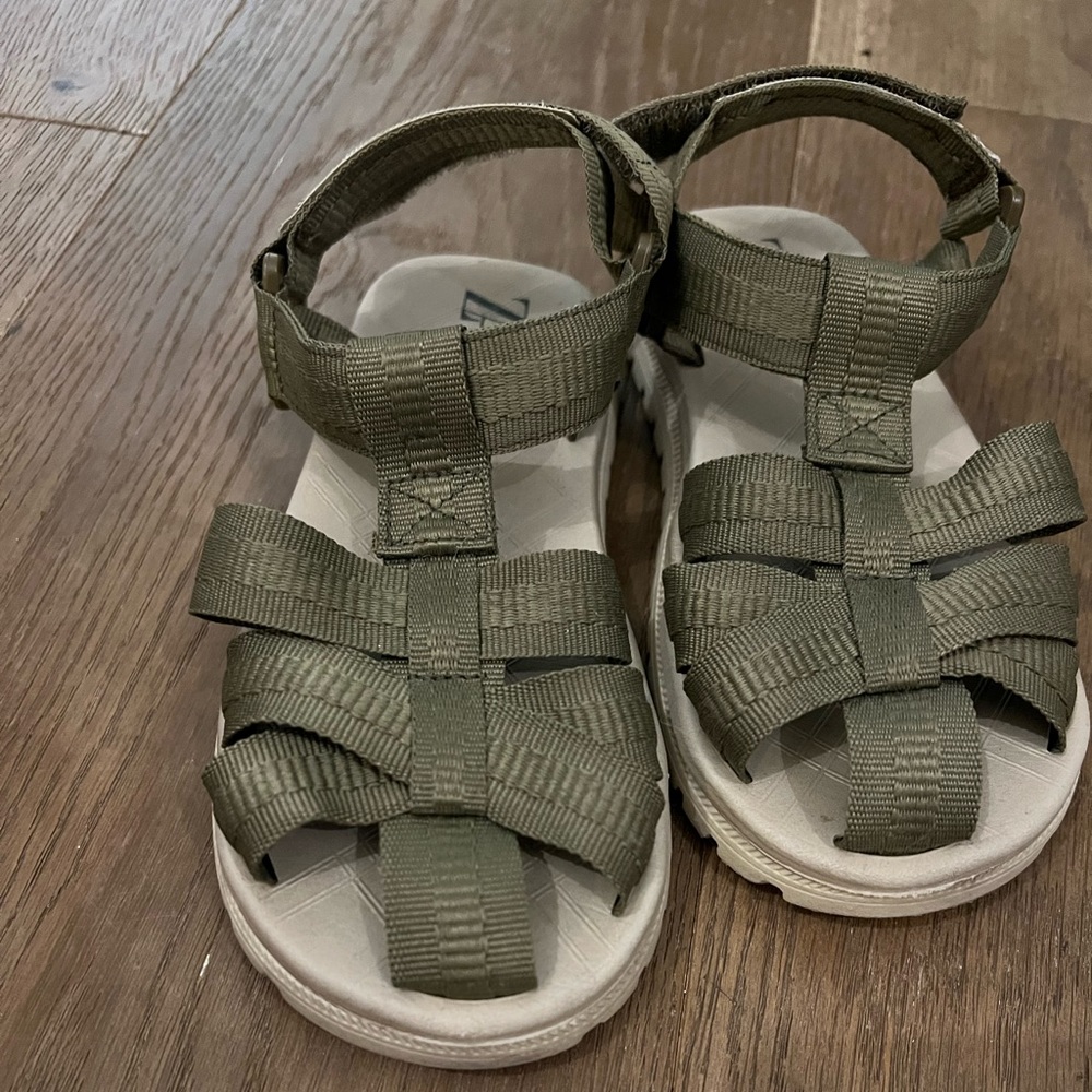 Zara sandals 28